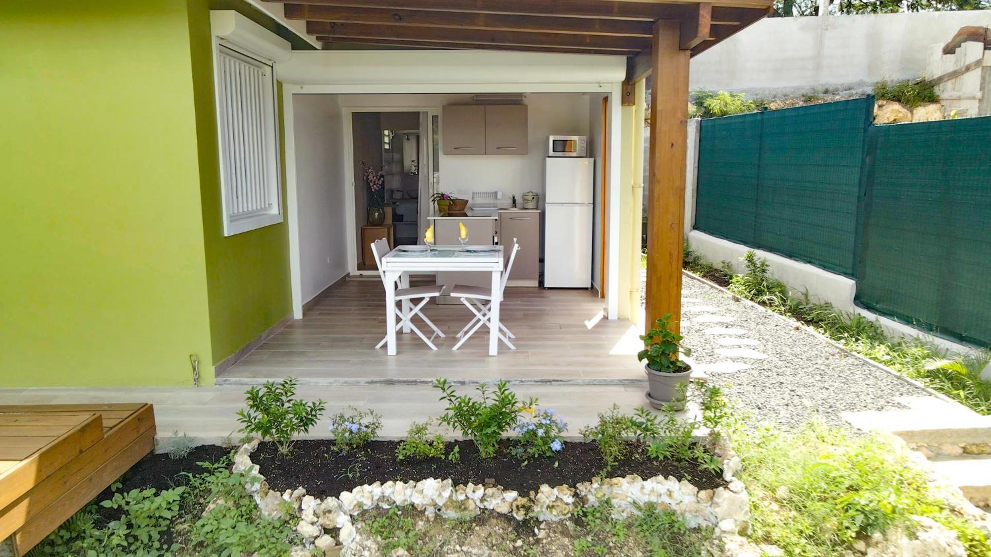 Studio Avec Piscine, A 3 Minutes A Pied Des Plages Sainte-Anne  Ngoại thất bức ảnh